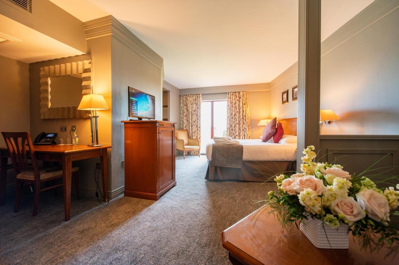 Bryn Meadows Golf, Hotel & Spa Blackwood  Ngoại thất bức ảnh