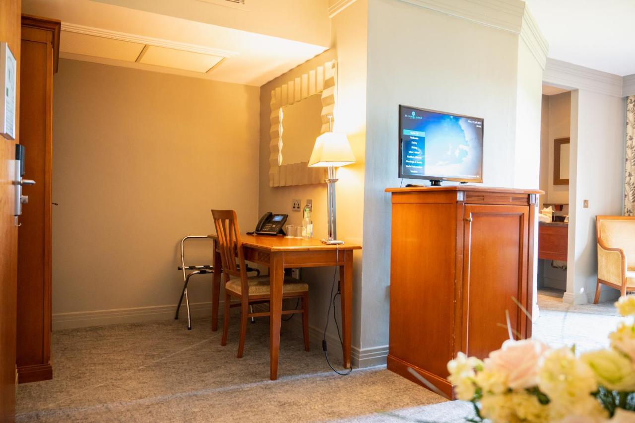 Bryn Meadows Golf, Hotel & Spa Blackwood  Ngoại thất bức ảnh
