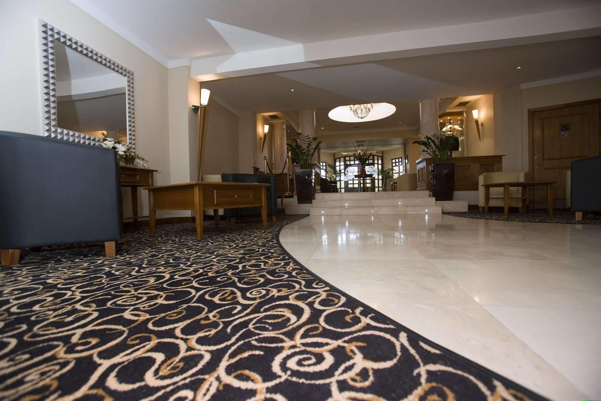 Bryn Meadows Golf, Hotel & Spa Blackwood  Ngoại thất bức ảnh