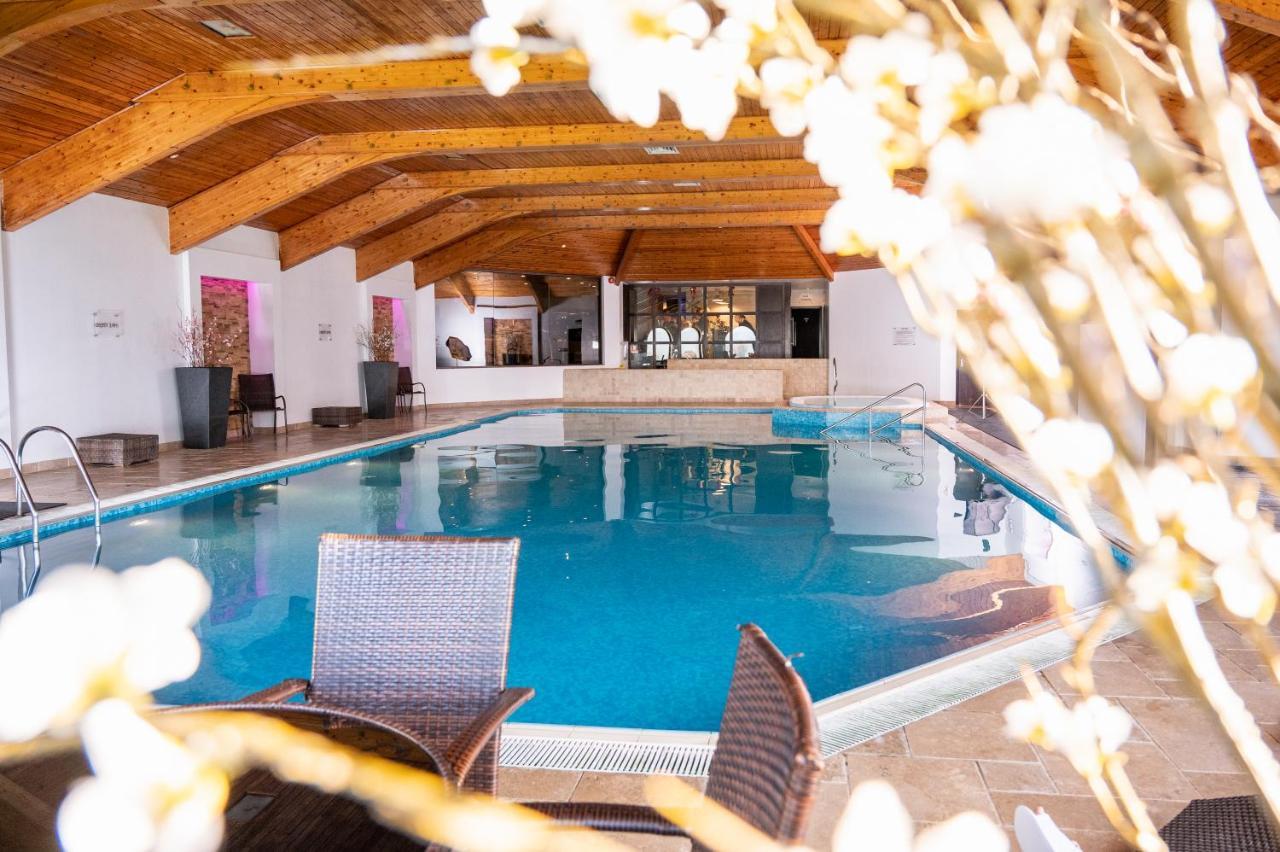 Bryn Meadows Golf, Hotel & Spa Blackwood  Ngoại thất bức ảnh